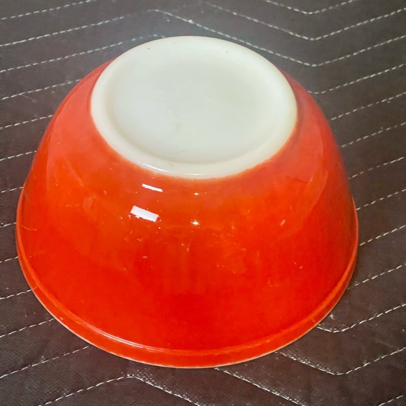 Pyrex Mixing bowls 401,402,403,404 all in good condition for their age - Picture 5 of 6